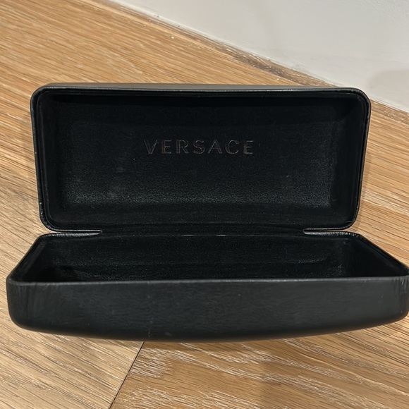 Versace Sunglass Hard Case - Picture 2 of 2
